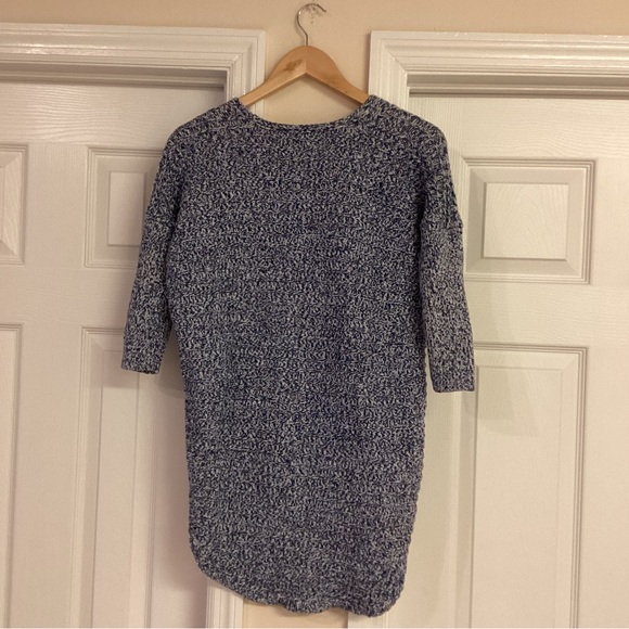 ♥️CLOSET CLEAROUT♥️ Express Blue Tunic V-Neck Sweater - Picture 4 of 11